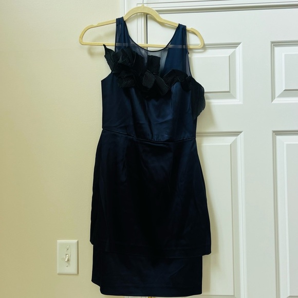 Stylish dark navy size 4 Dress with Ruffle Accent - Picture 1 of 5